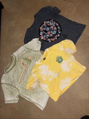 Bundle 3 cute crop tops
